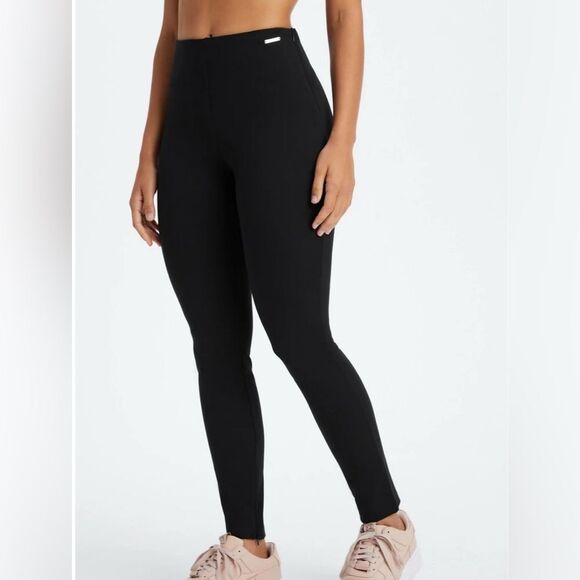 Fabletics Size 4X Black 24/7 Skinny Pant with Zipper Ankle NWT - Picture 1 of 6